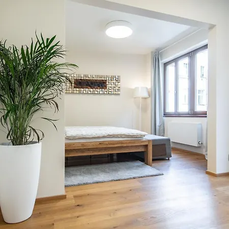 Luxurious And Quiet Near Wenceslas Square By Easybnb Lägenhet *